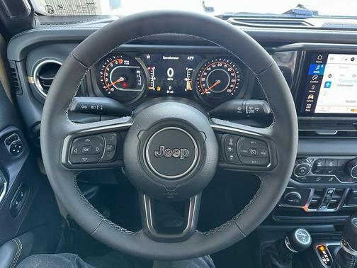 2026 Jeep Gladiator Sahara 4x4