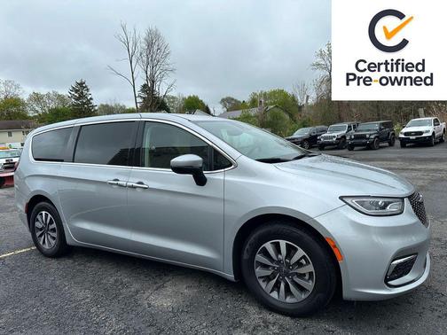 Silver Mist Clearcoat 2023 Chrysler Pacifica Hybrid Touring L