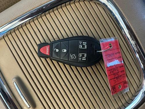 Bright White Clearcoat 2016 Dodge Grand Caravan SXT