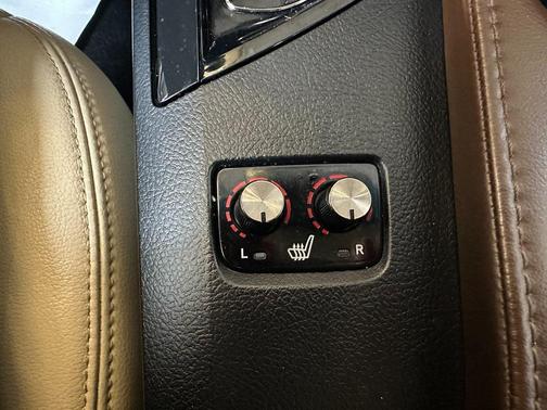 2014 Toyota Avalon XLE