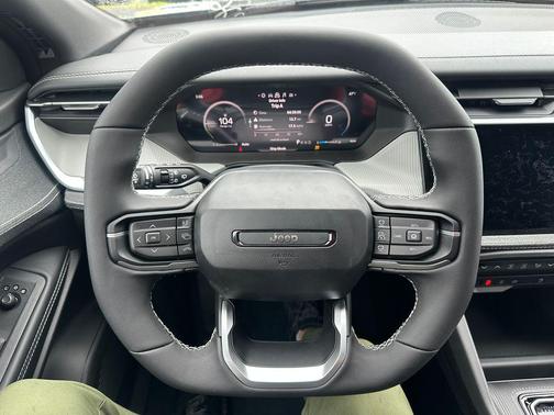 Sting-Gray Clearcoat 2026 Jeep Cherokee Laredo