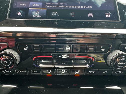 Silver Zynith 2025 Jeep Grand Cherokee Altitude