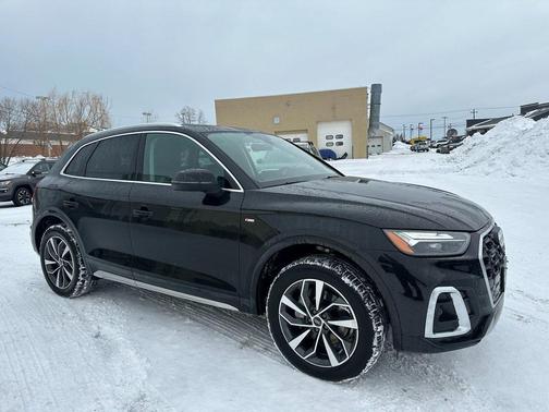 2022 Audi Q5 45 S line Premium Plus