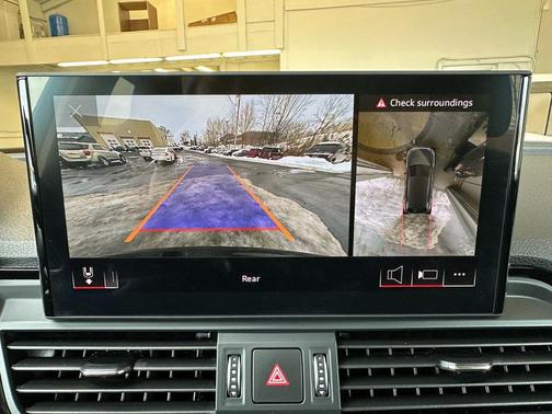 2022 Audi Q5 45 S line Premium Plus