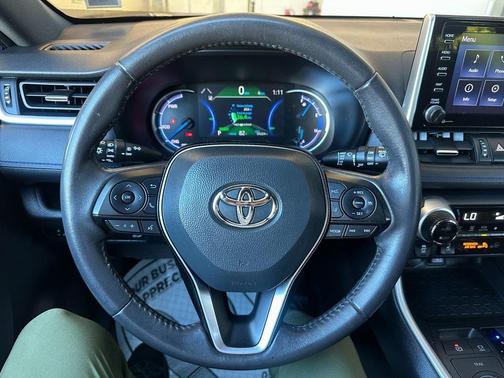 2021 Toyota RAV4 Hybrid SE
