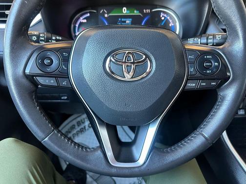 2021 Toyota RAV4 Hybrid SE