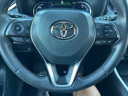 2021 Toyota RAV4 Hybrid SE