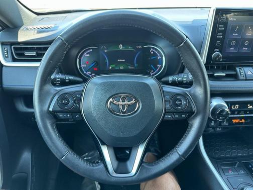 2021 Toyota RAV4 Hybrid SE