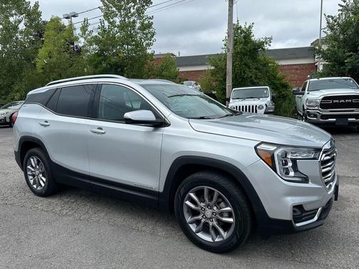 2022 GMC Terrain SLT