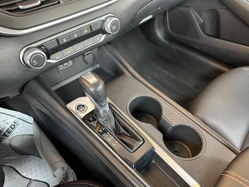 2022 Nissan Altima SR FWD