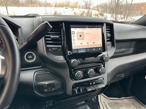 2026 RAM 2500 Tradesman Crew Cab 4x4 6'4' Box