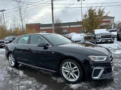 2024 Audi A4 45 S line Premium Plus