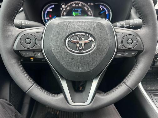 2024 Toyota RAV4 Hybrid SE