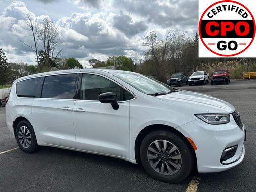 Bright White Clearcoat 2024 Chrysler Pacifica Hybrid Select