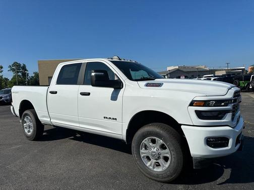 2025 RAM 2500 Big Horn Crew Cab 4x4 6'4' Box