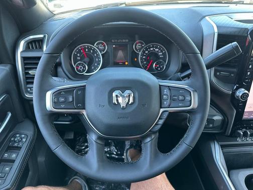 2025 RAM 2500 Big Horn Crew Cab 4x4 6'4' Box