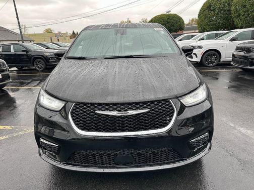 2026 Chrysler Pacifica L