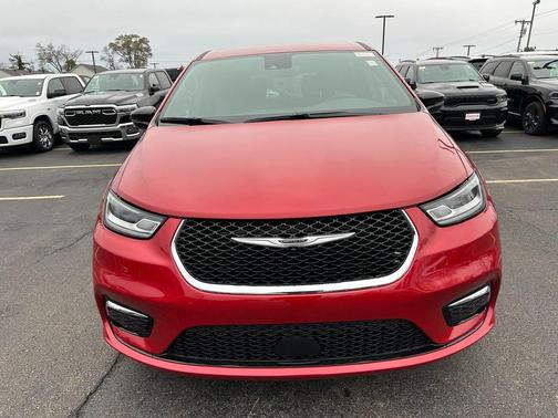 2026 Chrysler Pacifica L