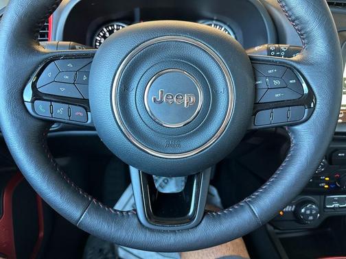 2022 Jeep Renegade Trailhawk