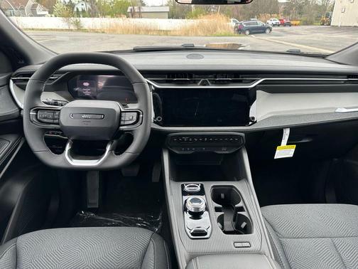 '41 2026 Jeep Cherokee Laredo