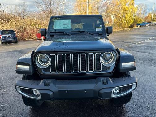 2026 Jeep Wrangler 4-Door Sahara 4x4