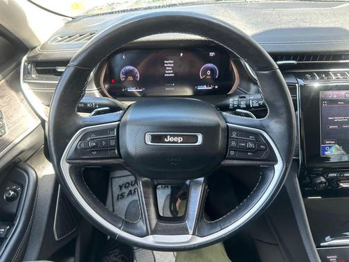 Diamond Black Crystal Pearlcoat 2022 Jeep Grand Cherokee Limited
