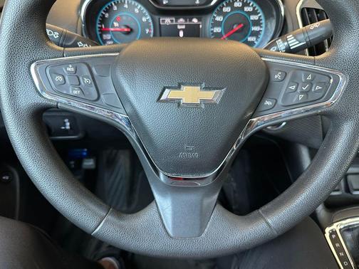 Mosaic Black Metallic 2018 Chevrolet Cruze LT