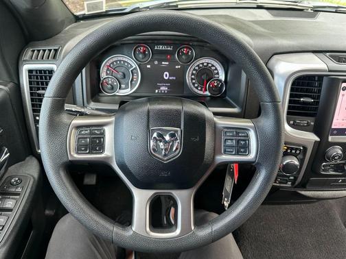 2022 RAM 1500 Classic Warlock Quad Cab 4x4 6'4' Box