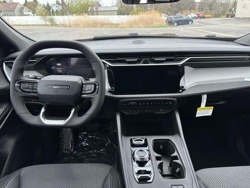 Red Hot Pearlcoat 2026 Jeep Cherokee Laredo