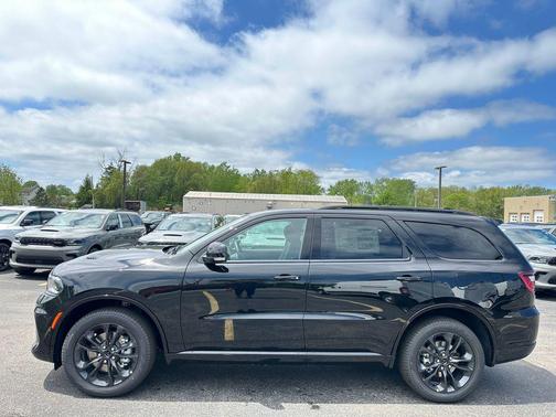 DB Black Clearcoat 2026 Dodge Durango GT Plus