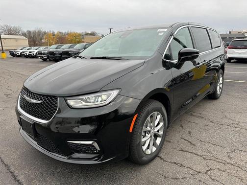 2026 Chrysler Pacifica L