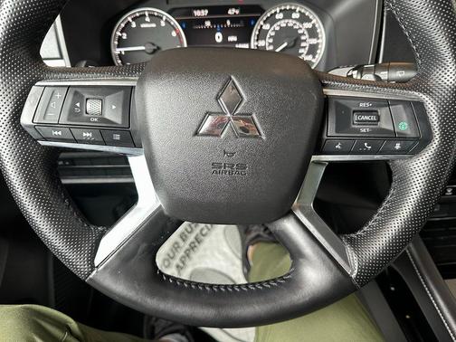 2022 Mitsubishi Outlander SE