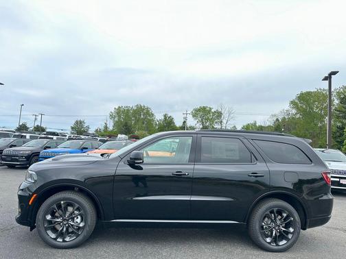 DB Black Clearcoat 2026 Dodge Durango GT Plus