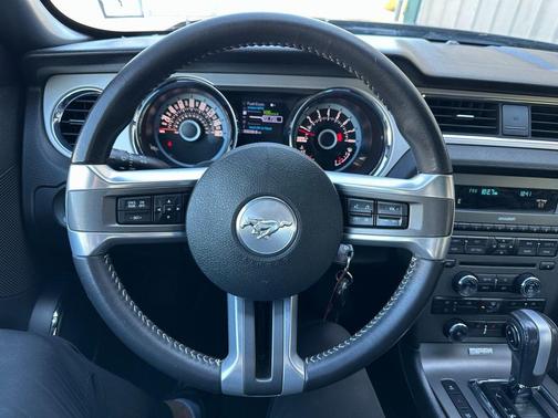 2013 Ford Mustang V6 Premium