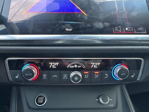 2024 Audi Q3 Premium 45 TFSI S line quattro Tiptronic