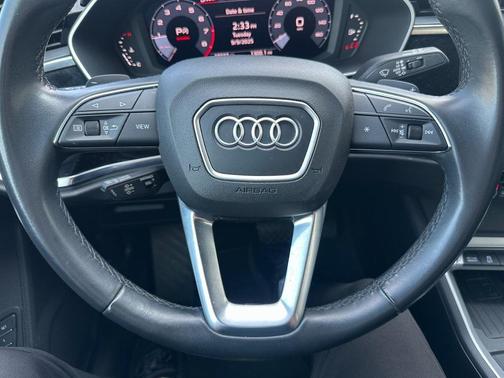 2024 Audi Q3 Premium 45 TFSI S line quattro Tiptronic