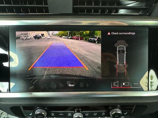 2024 Audi Q3 Premium 45 TFSI S line quattro Tiptronic
