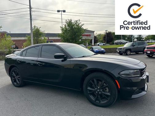 Pitch Black Clearcoat 2022 Dodge Charger SXT