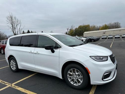 2026 Chrysler Pacifica L