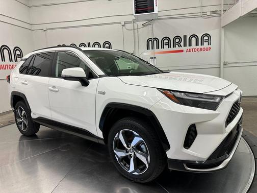 2023 Toyota RAV4 Prime SE