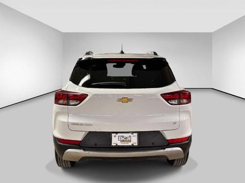 Summit White 2022 Chevrolet Trailblazer LT
