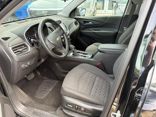 Mosaic Black Metallic 2023 Chevrolet Equinox 1LT