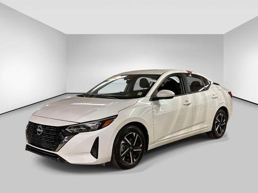 Aspen White Tricoat 2024 Nissan Sentra SV