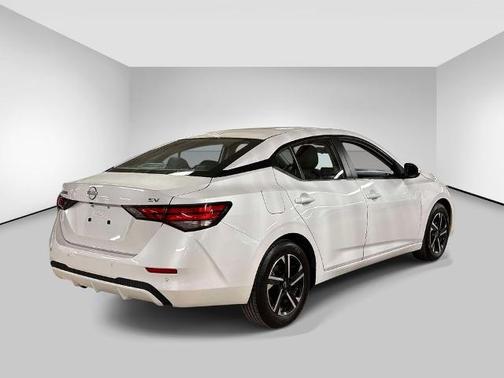 Aspen White Tricoat 2024 Nissan Sentra SV