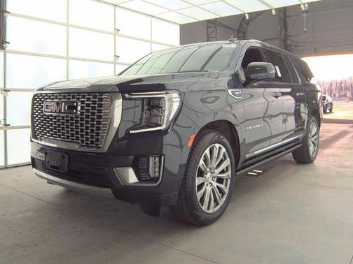 Hunter Metallic 2022 GMC Yukon XL Denali