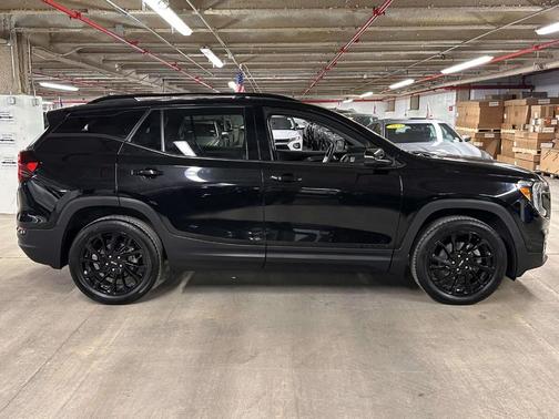 Ebony Twilight Metallic 2023 GMC Terrain SLT