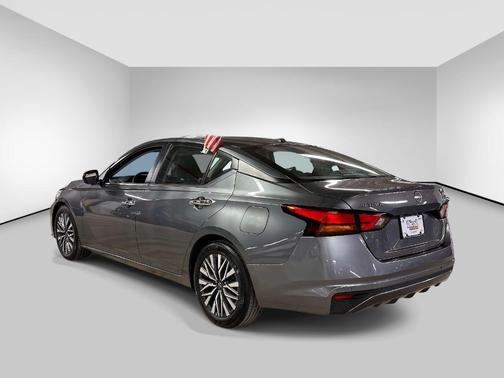 Gun Metallic 2024 Nissan Altima 2.5 SV