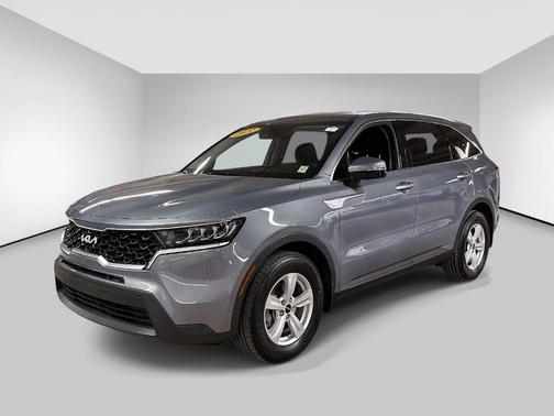 Everlasting Silver 2022 Kia Sorento LX