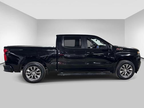 Black 2021 Chevrolet Silverado 1500 RST