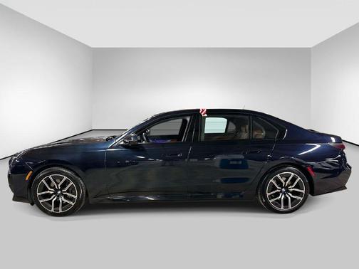 Carbon Black Metallic 2026 BMW 740 i xDrive